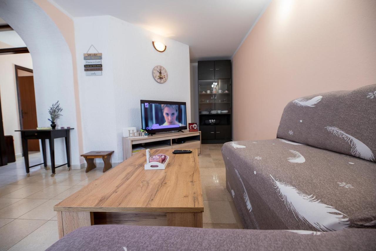 Appartamento Apartman Luka Krnica Esterno foto