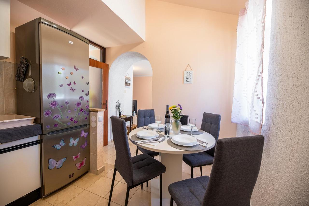 Appartamento Apartman Luka Krnica Esterno foto