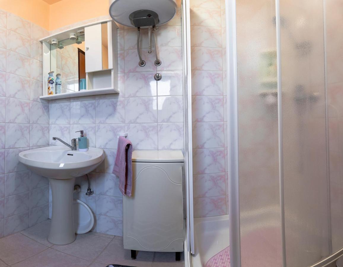 Appartamento Apartman Luka Krnica Esterno foto