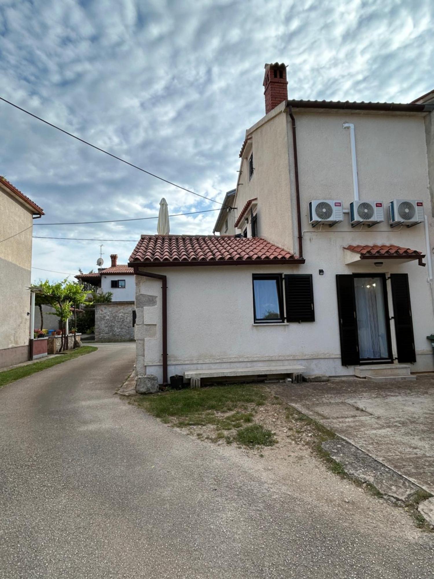 Appartamento Apartman Luka Krnica Esterno foto